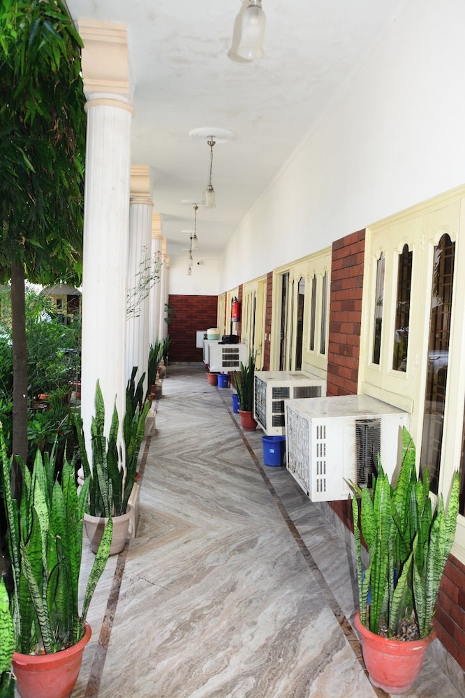 HOTEL SHIV VISHRAM — фото 3