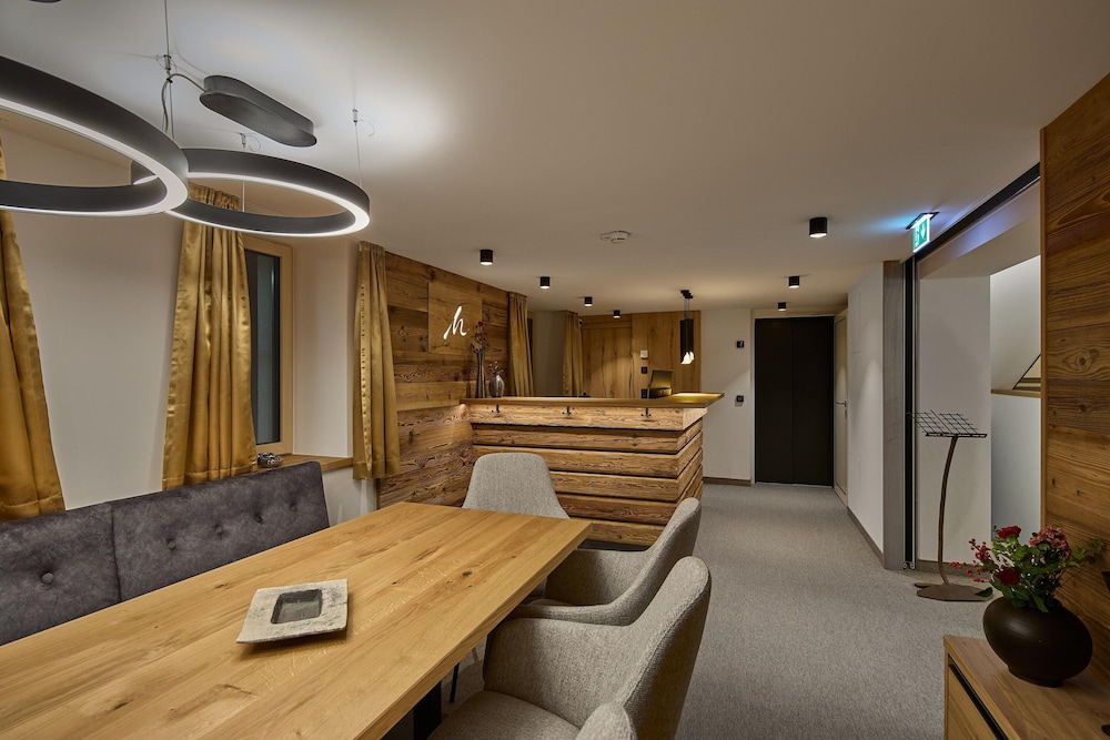 Modern Suite With Panoramic Views — фото 4