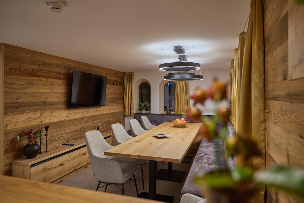 Modern Suite With Panoramic Views — фото 5