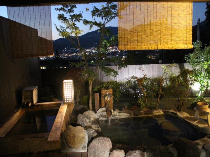 Yufuin Sanso Waremokou Hotel — фото 2