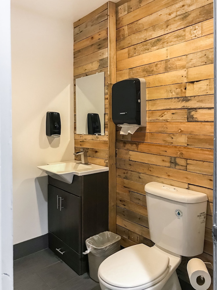 Days Inn by Wyndham Raleigh Glenwood-Crabtree
