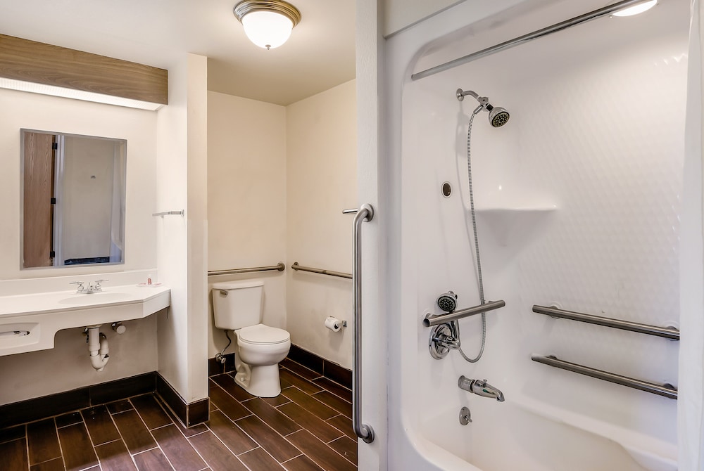 Sleep Inn & Suites Peoria North