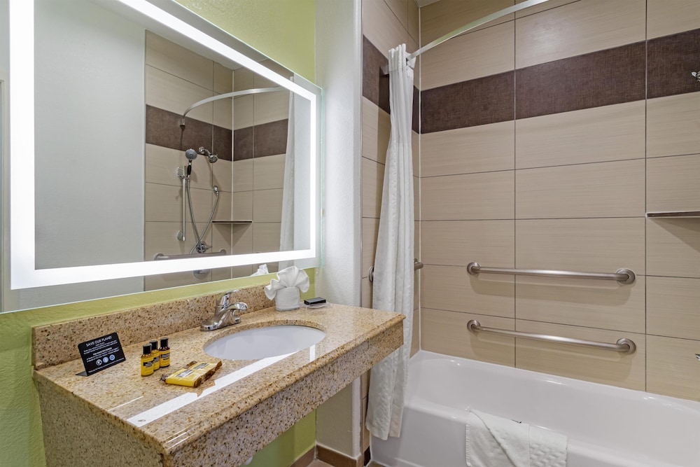 Best Western Plus North Houston Inn & Suites