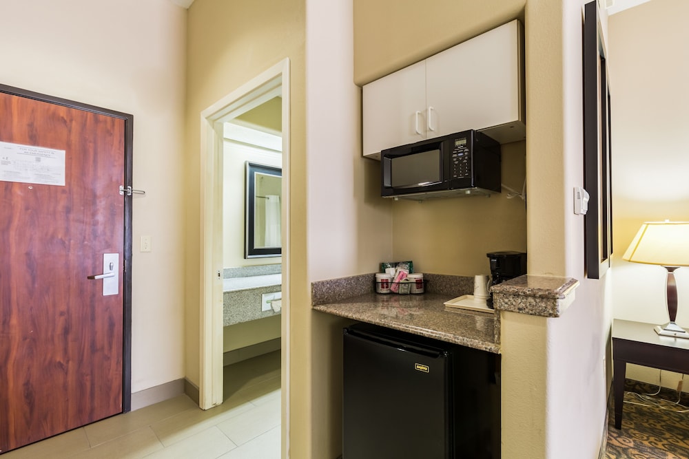 Comfort Suites Westchase Houston Energy Corridor