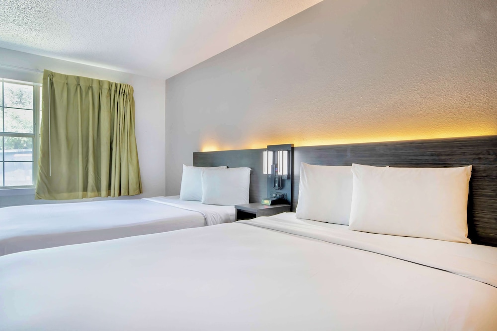 Studio 6 Extended Stay - San Antonio, TX - Medical Center
