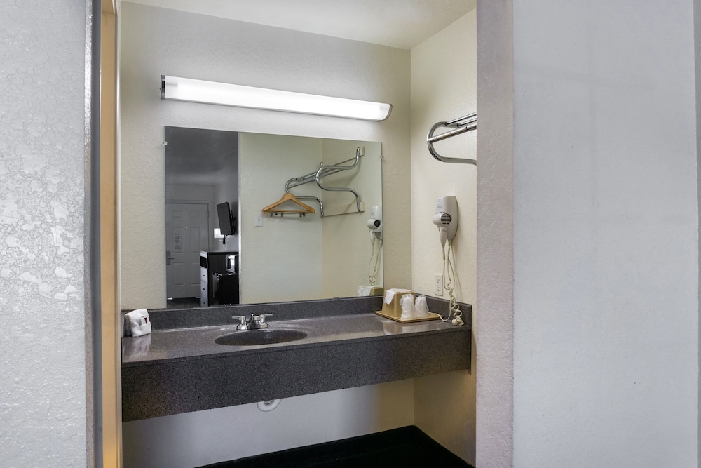OYO Inn & Suites Medical Center San Antonio