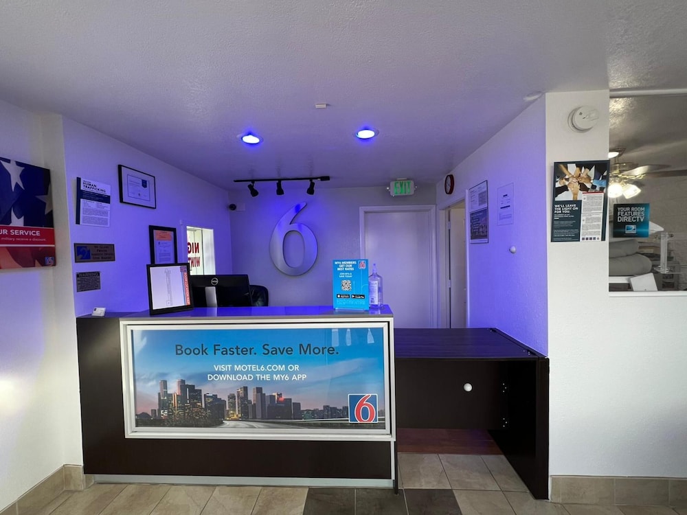 Motel 6 Orange, CA - Anaheim
