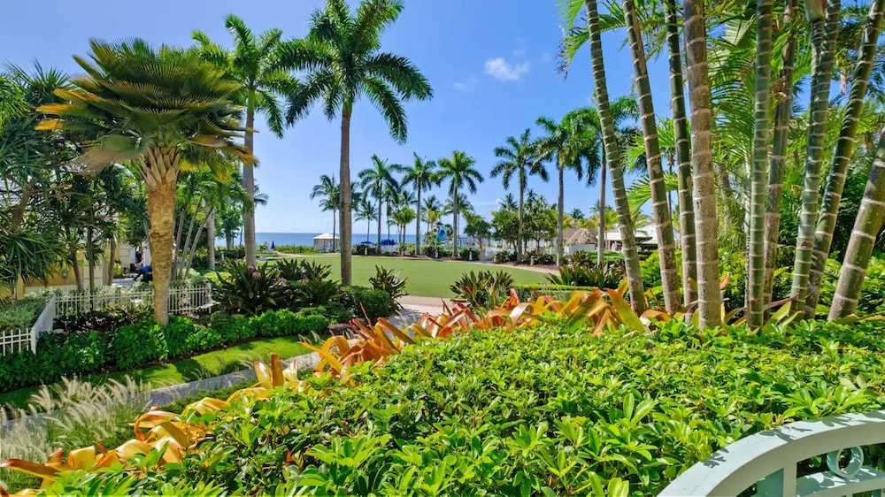 Key Bisyne Suite - Steps to sandy Beaches