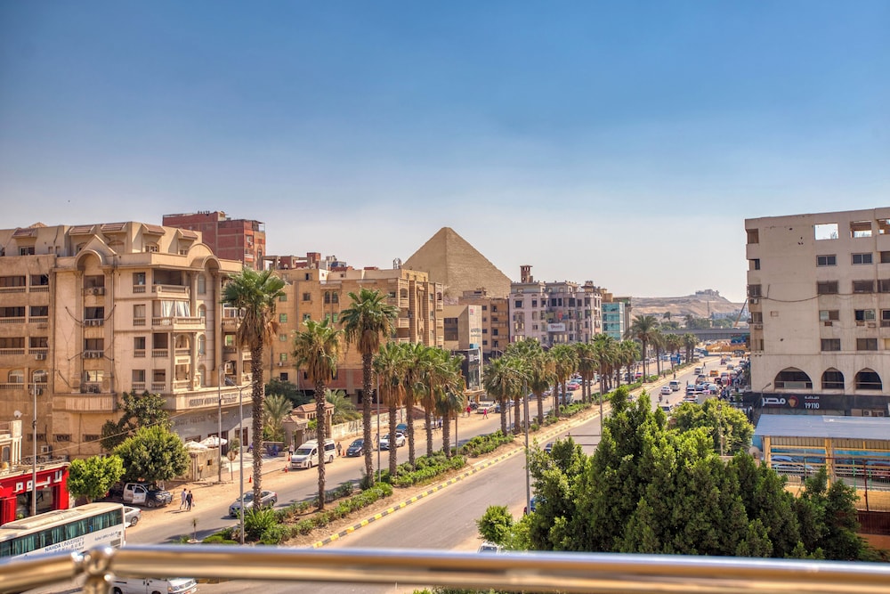 Khattab pyramids hotel