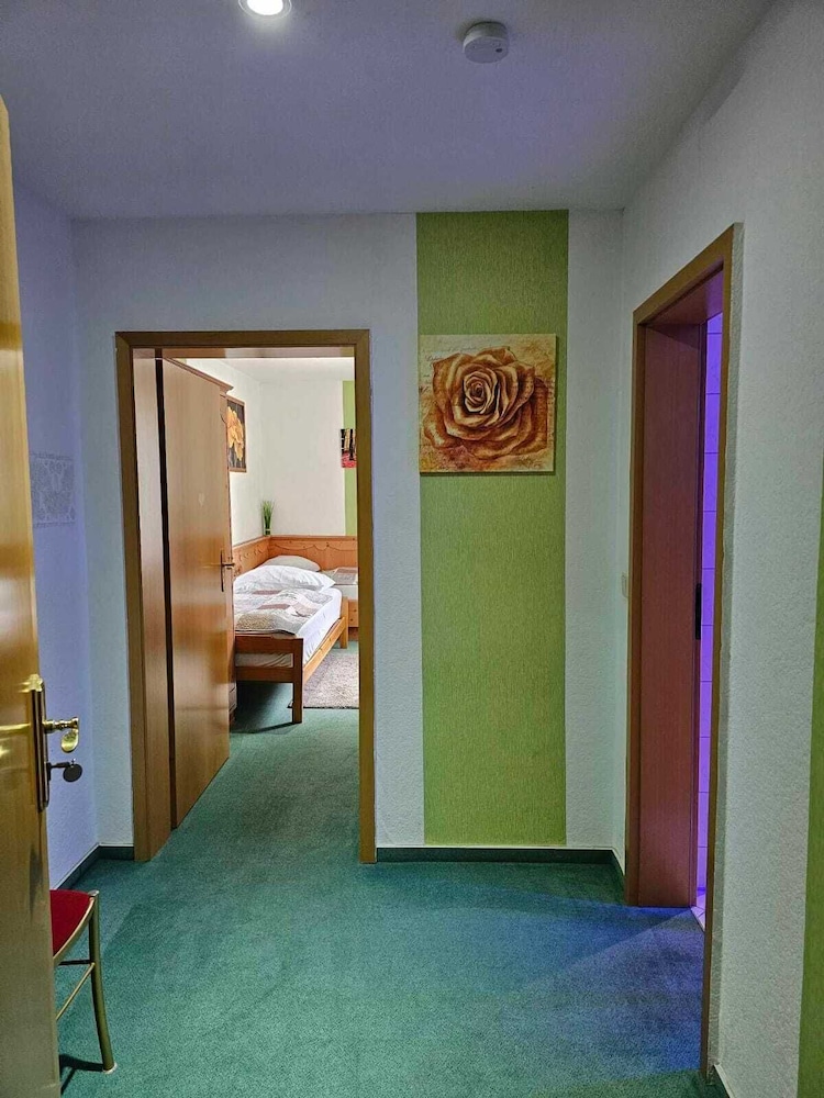 Wild West Hotel — фото 2