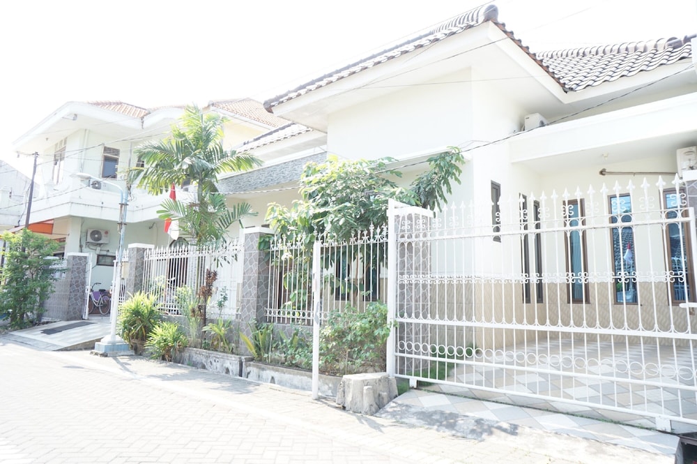 Hotel O Bidara Guest House Syariah