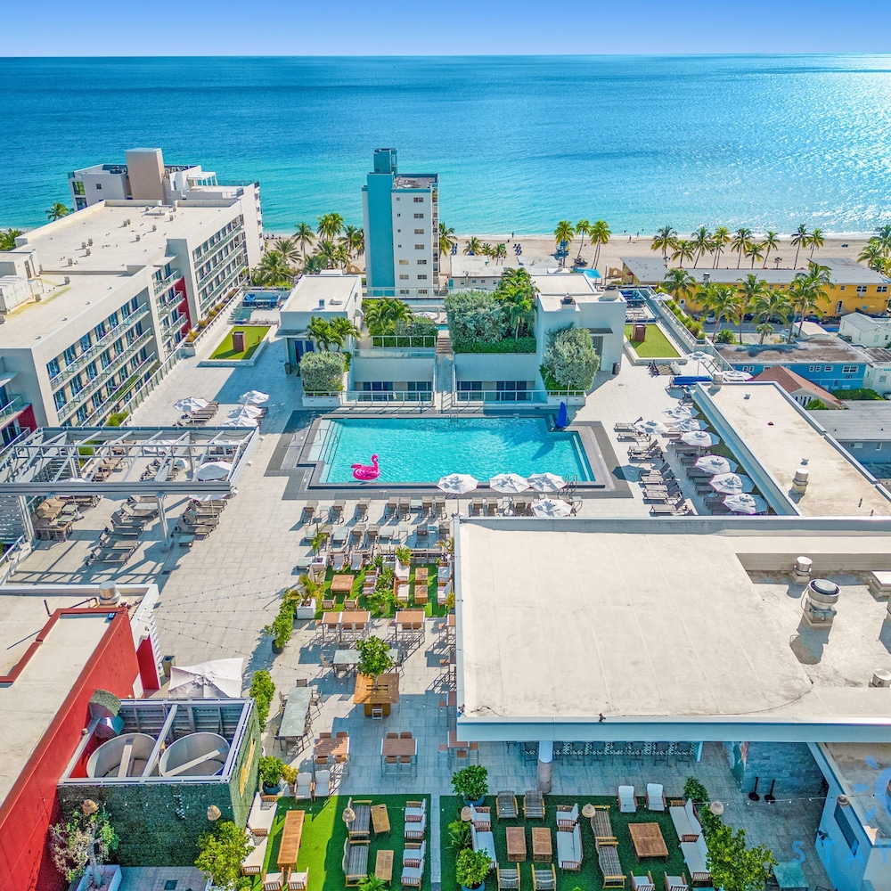 Rooftop Pool Balcony Hollywood Beach Boardwalk