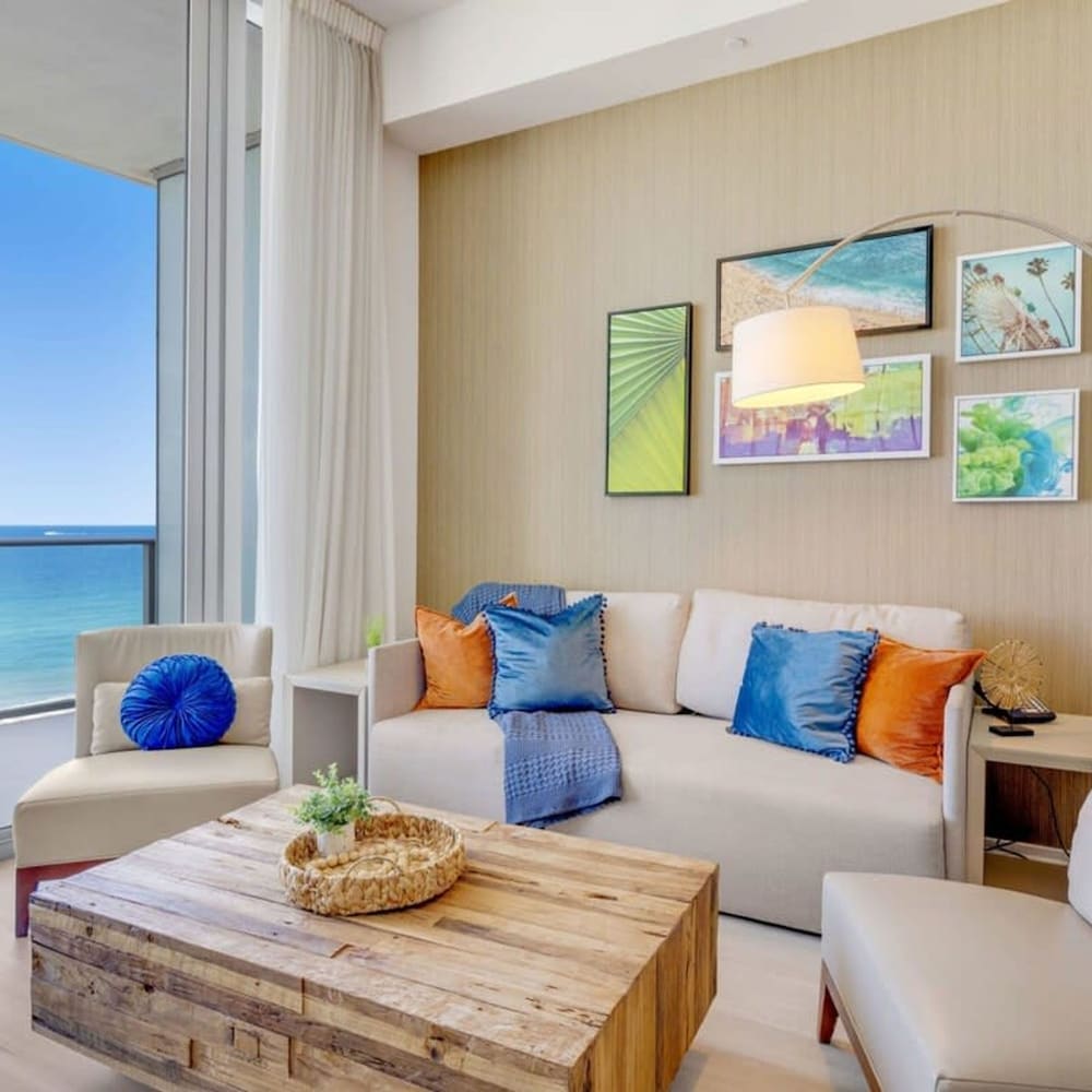 Beachfront Condo Front Oceanview Balcony Pools — фото 5