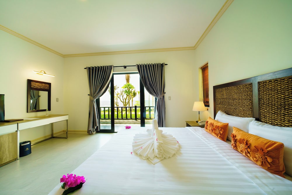 Blooming Lotus Resort