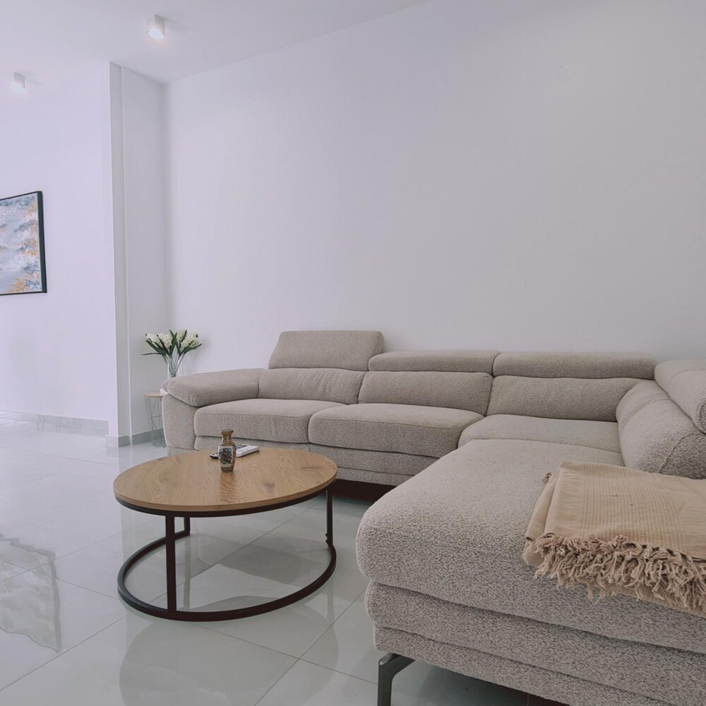 Stay Elysian House in Limassol — фото 2