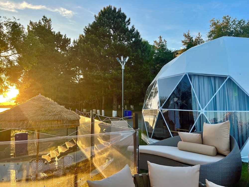 Comuna Sevan beach Glampings — фото 2