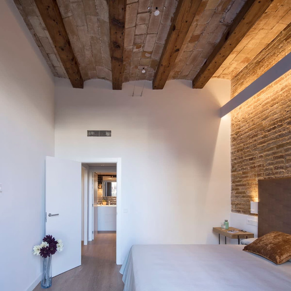 Pau Claris Design Apt. Next to Paseo de Gracia — фото 5