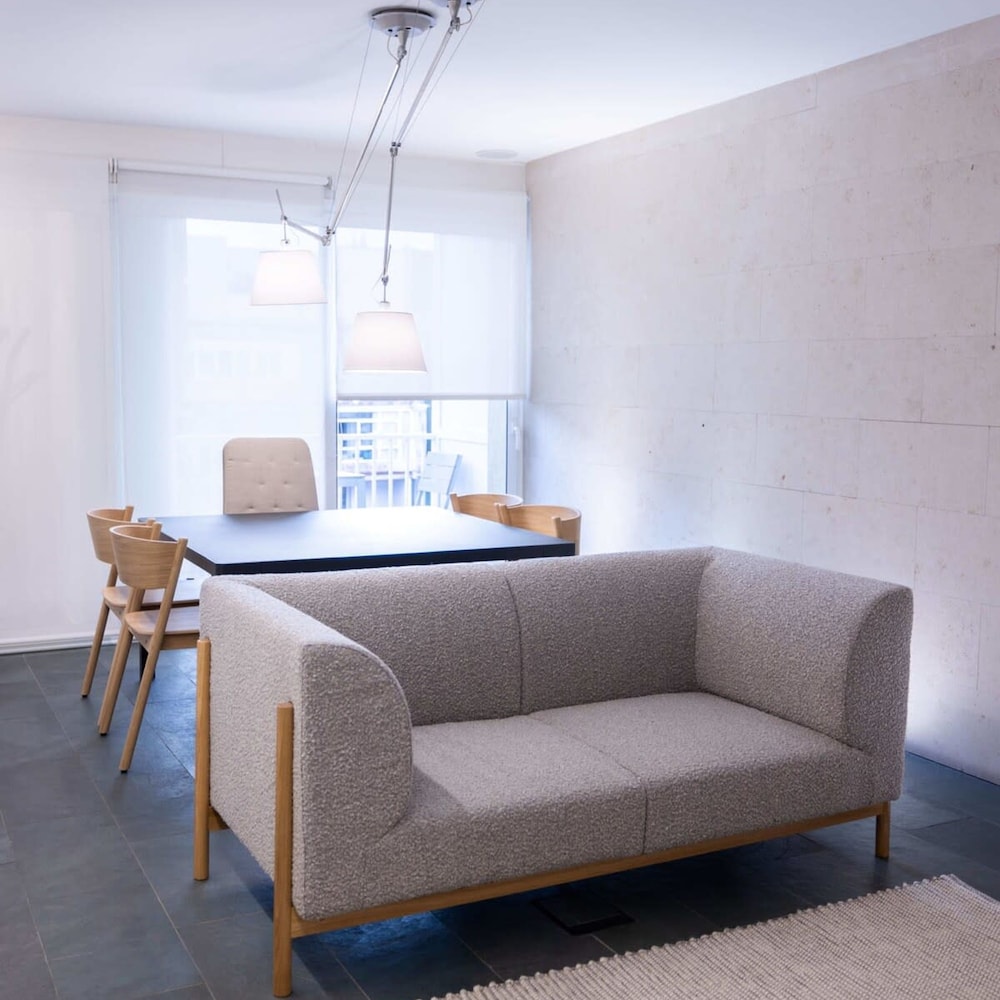 Ampersand - Bright 2-bedroom Apartment — фото 5