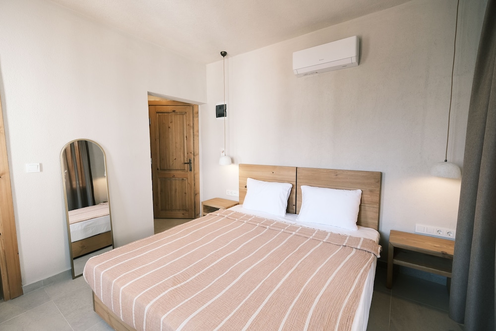 Nephos Beach Hotel — фото 3