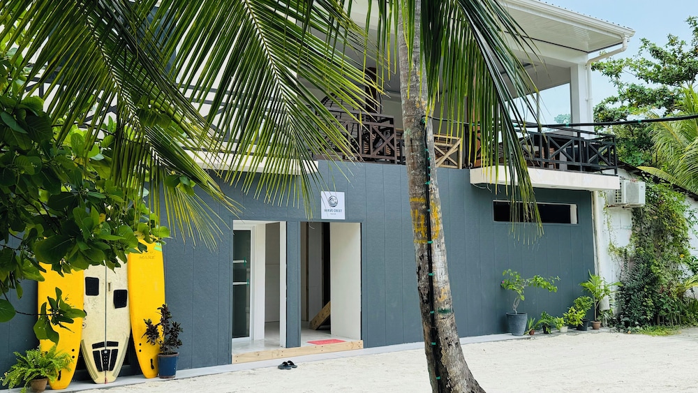 Wave Crest Retreat