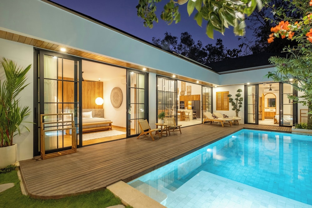 Villa Capture