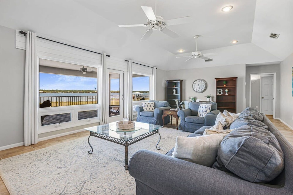 Lagoon Time Beach Home- Elevator Beach Access — фото 3