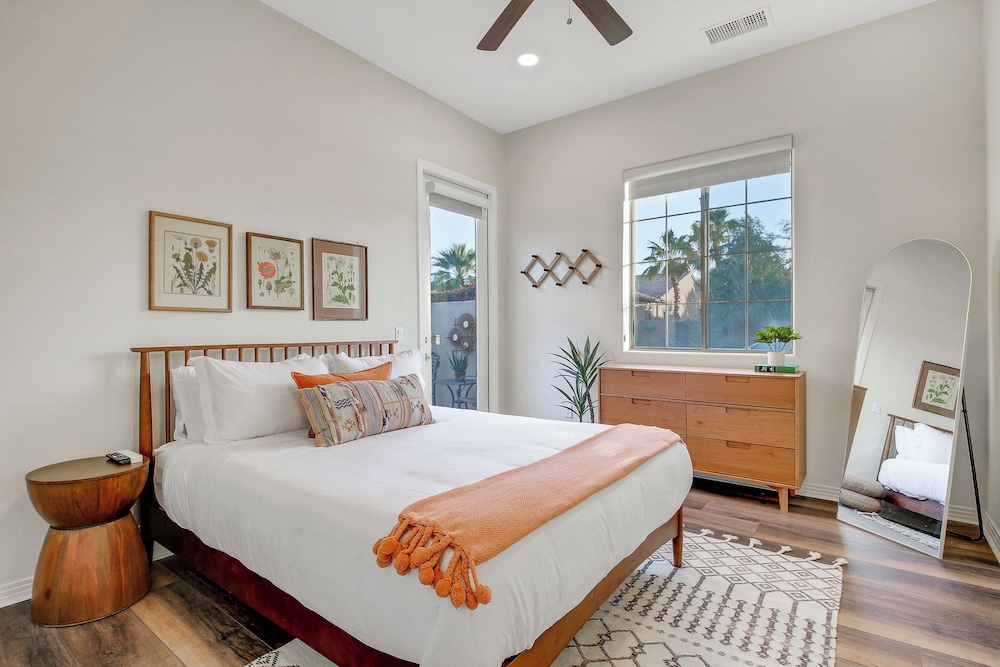 Wilder Out West: Luxury Pickleball, Mini Golf, & Game Room!