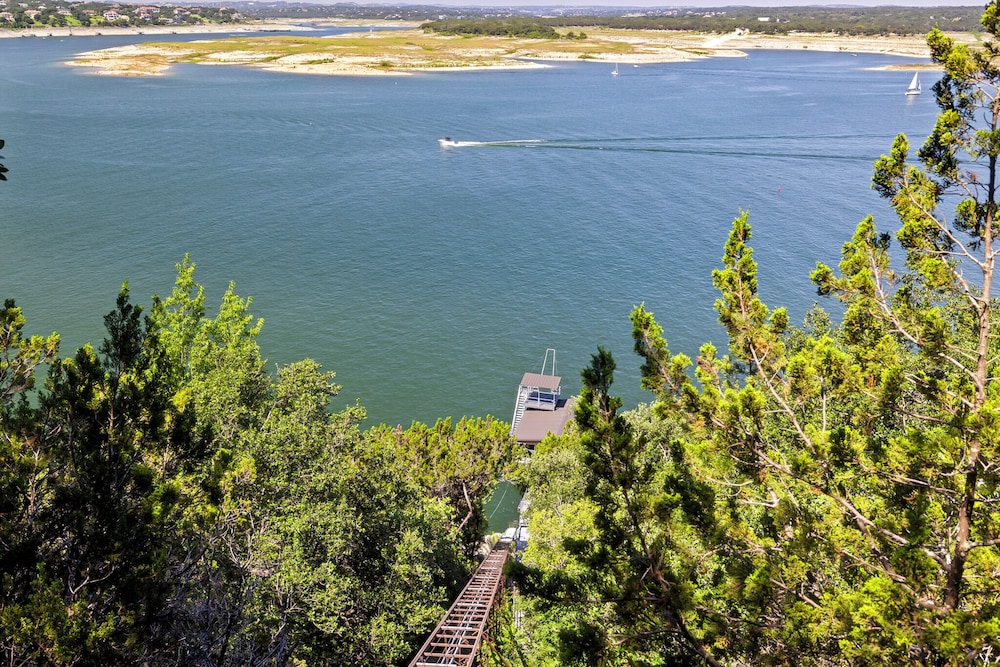 Historic 5BR | Lakefront Cabins with Dock | Fire Pit