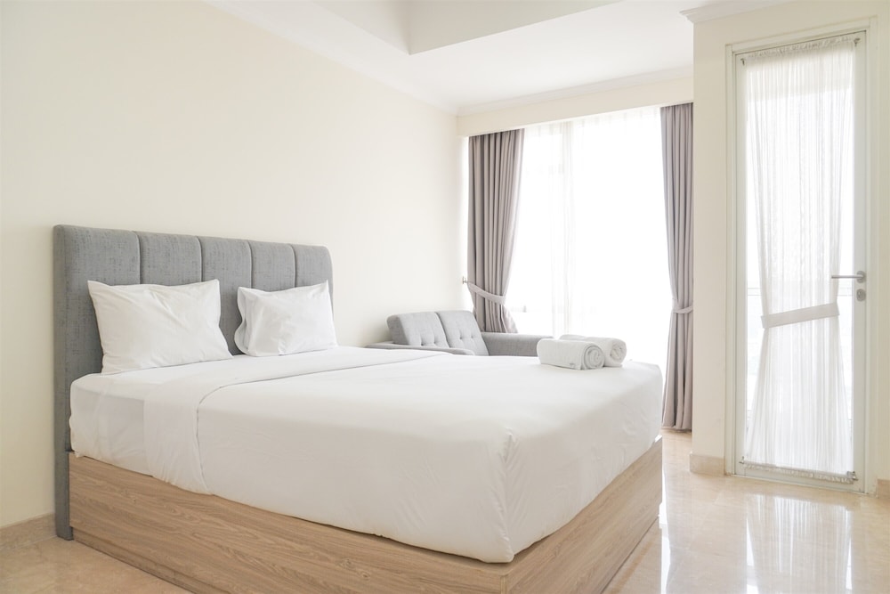 Comfortable And Homey Studio At Menteng Park Apartment