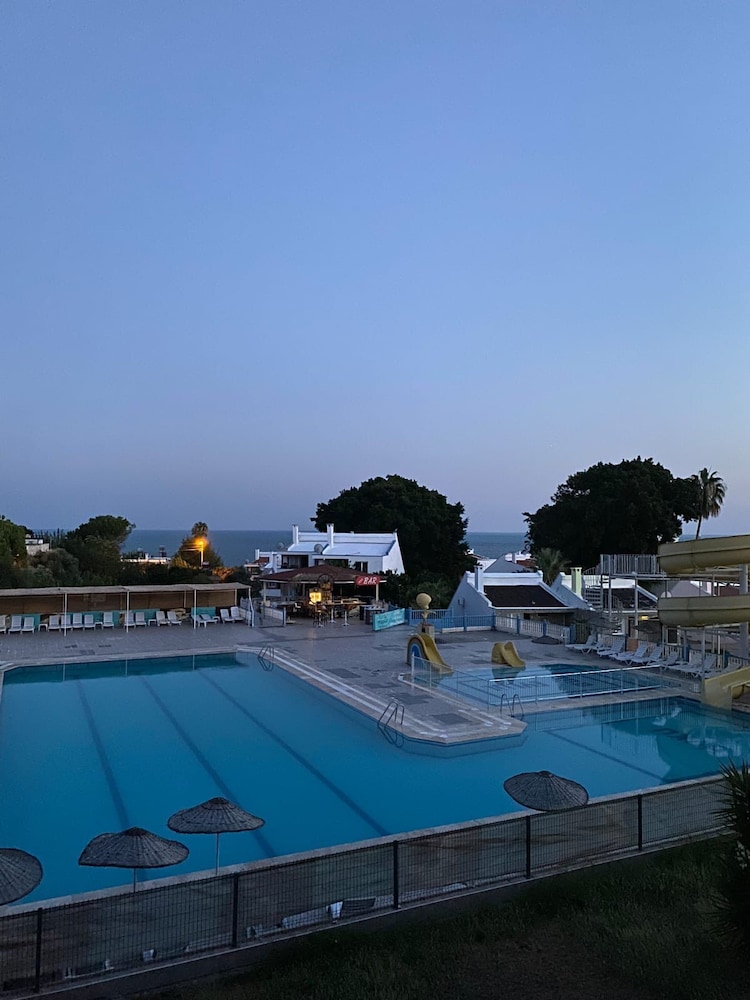 Blackstone Beach Hotel — фото 5