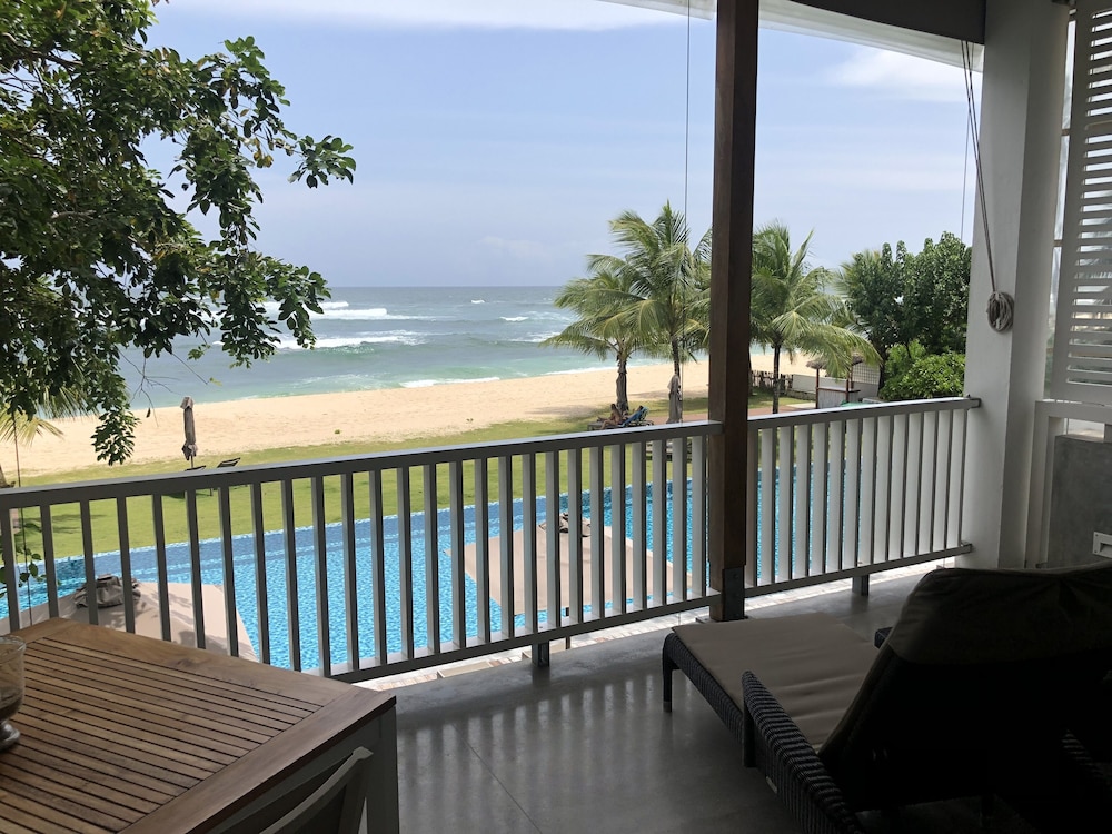 Sri Sharavi Beach Villas & Spa