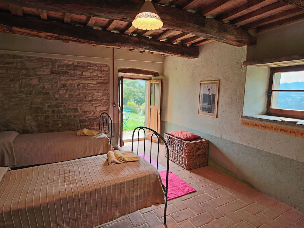 Spacious Farmhouse in Apecchio With Pool
