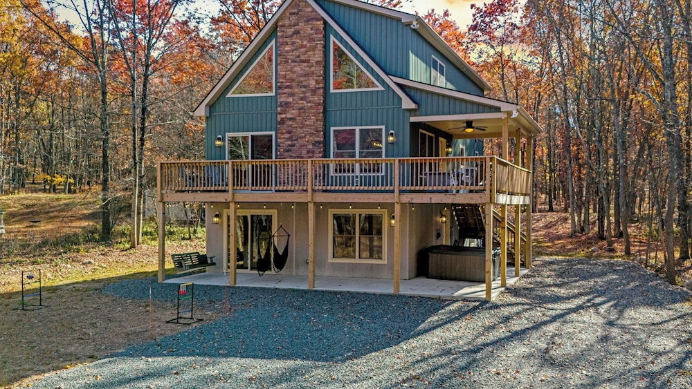 Stephen Way by Avantstay Hot Tub + Game Room Albrightsville