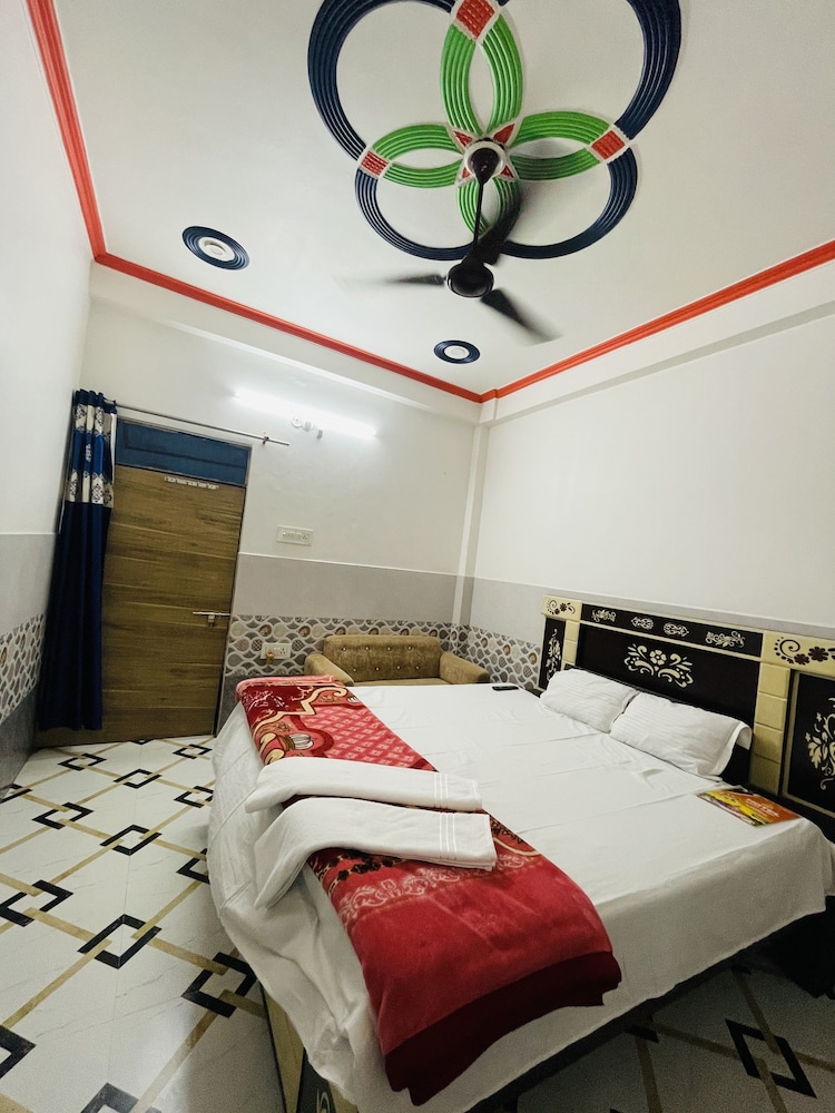 Hotel Sahu Rooms  Ayodhya — фото 4