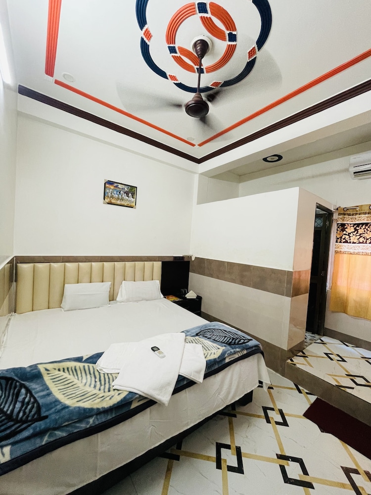 Hotel Sahu Rooms  Ayodhya — фото 2
