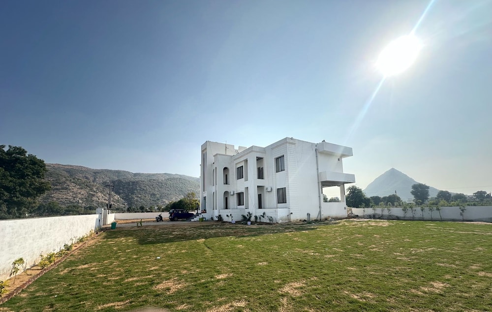 The Black Eagle Resort — фото 5
