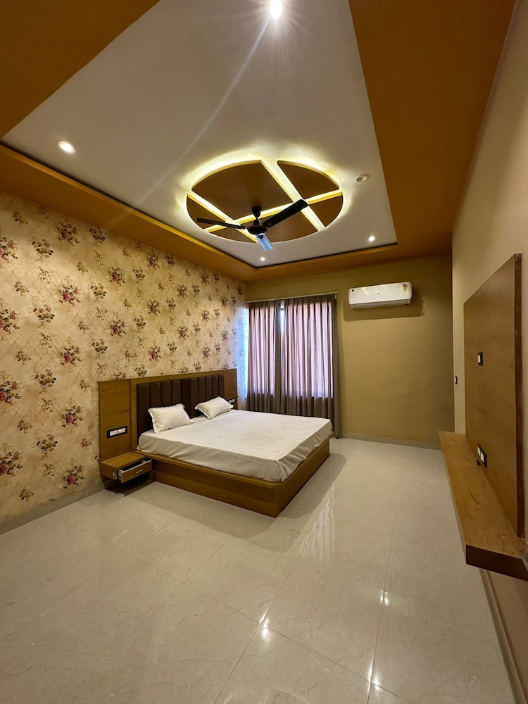 The Black Eagle Resort — фото 2