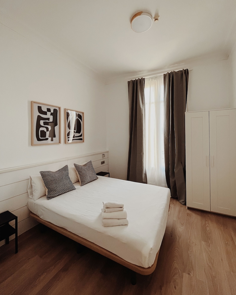 Apartamentos Express by gaiarooms — фото 2
