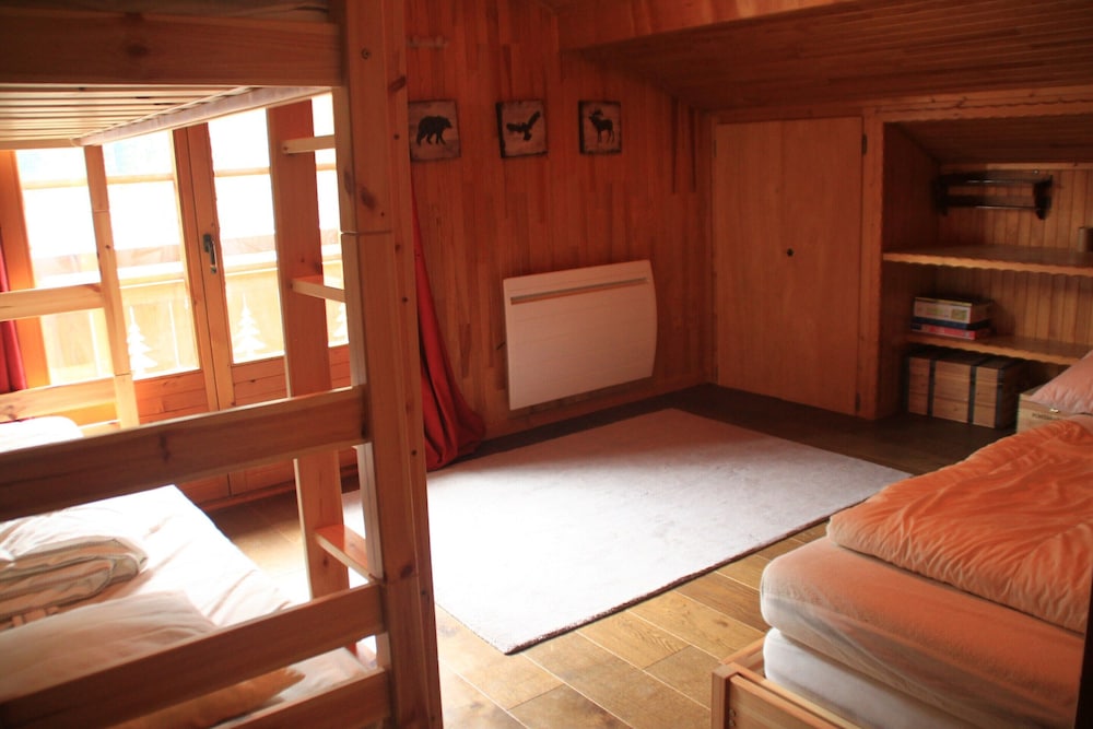 Apartment With Parking in Chatel — фото 3