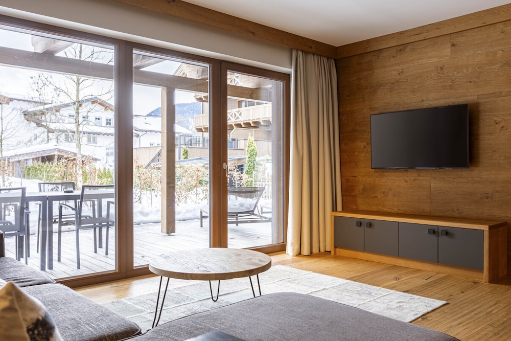 Premium Apartment With Garden — фото 4