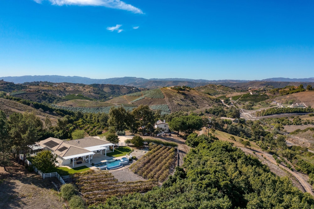 Summit Ranch by Avantstay Infinity Pool Views — фото 3