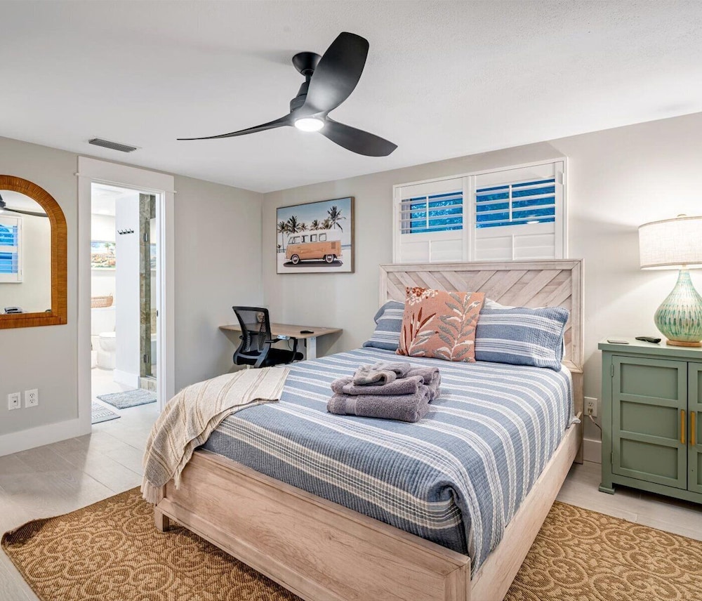 Luxury Pool Retreat near Siesta Key