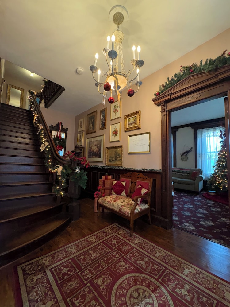 The Vine Bed & Breakfast LLC — фото 2
