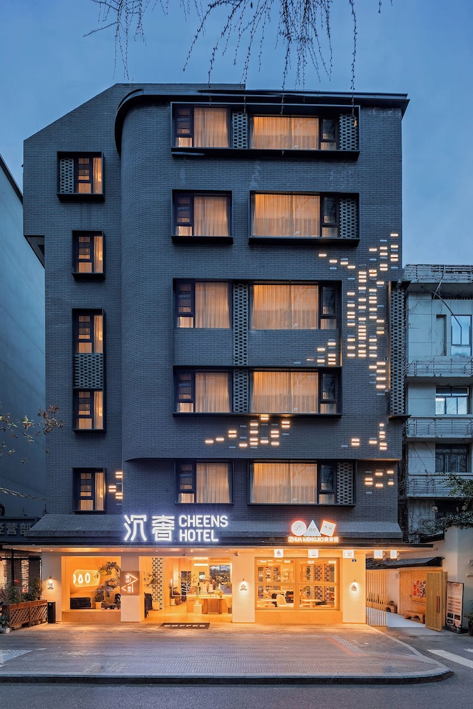 Cheens Hotel