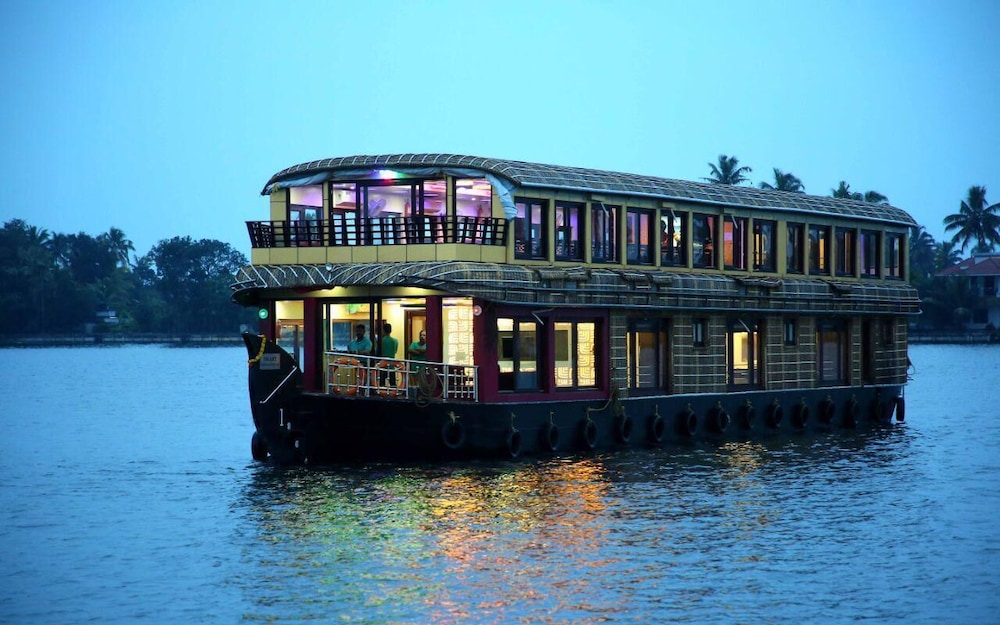 Marvelous Boathouse — фото 4