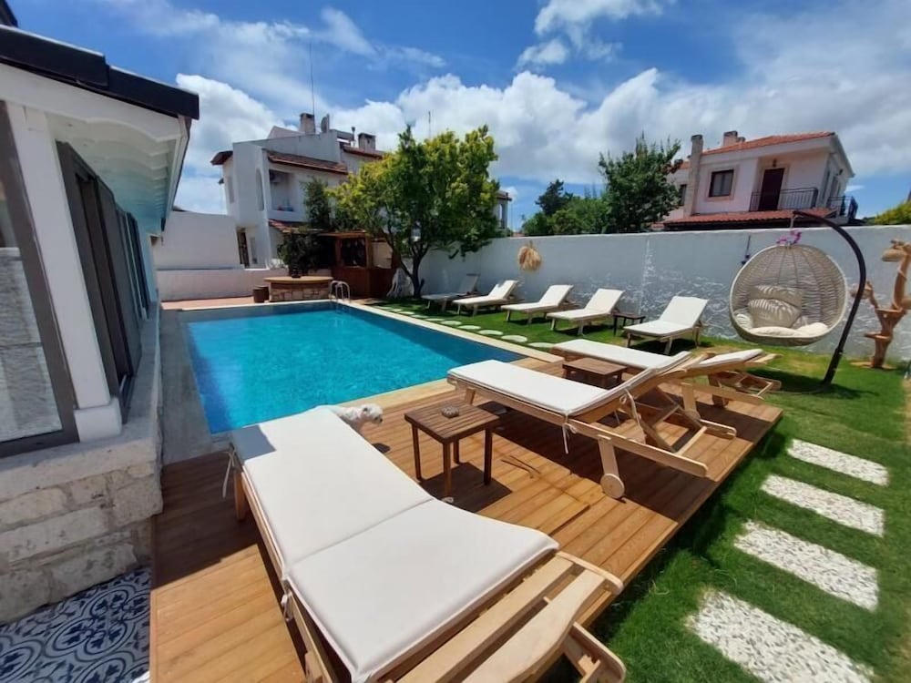 Talles Suite Alaçatı Otel