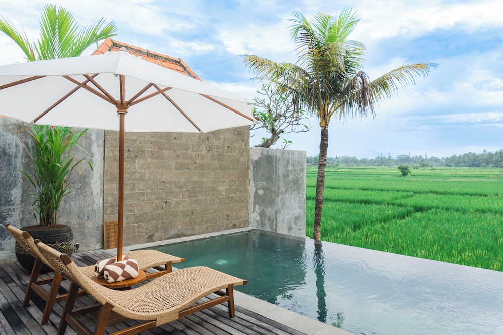 Kemawan Luxury Villas