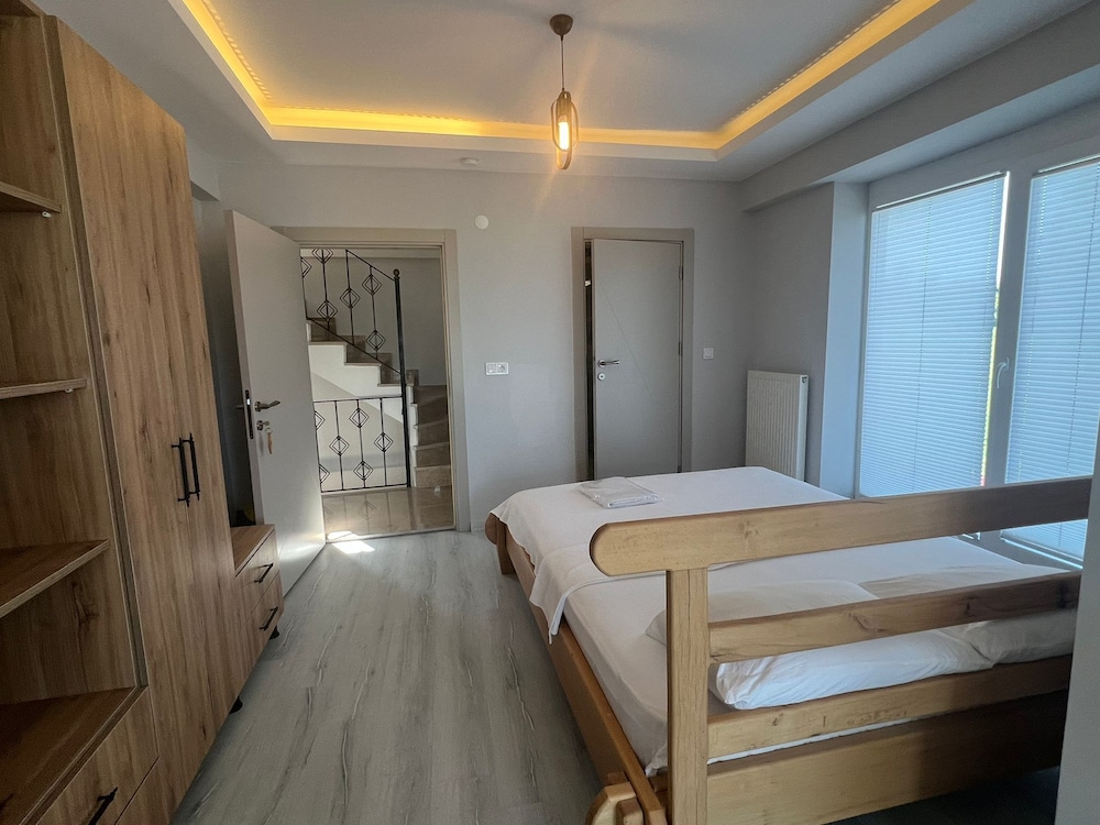Mavikoy Apart