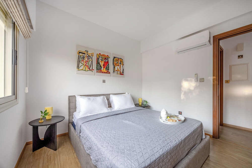 Lena Court - Spacious 3bdr, City Views — фото 3