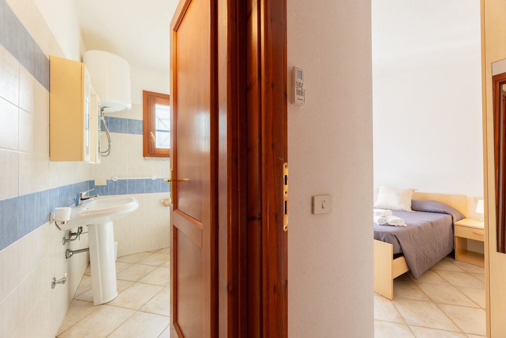Spacious Flat 300mt From the Beach — фото 5
